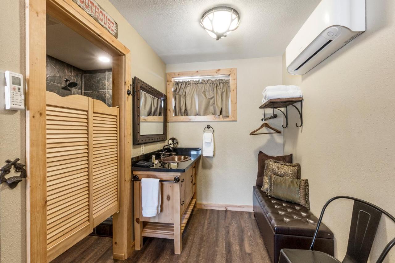 Timber House Lodge เชสเตอร์ ภายนอก รูปภาพ